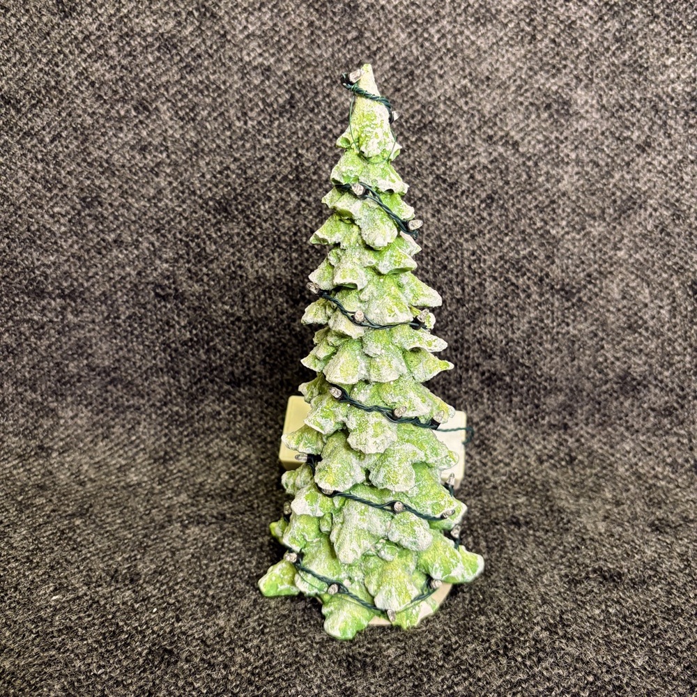 Vintage Mini Light Up Christmas Tree For Tables / Desks 8" Tested And Working